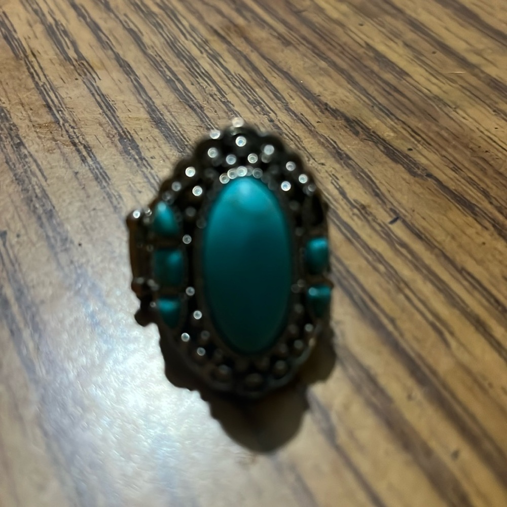 A beautiful turquoise ring